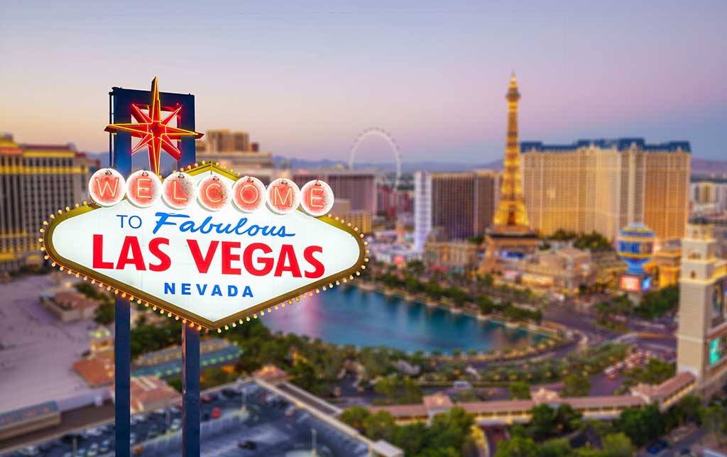 Travlock - The Top Four Must See Attractions in Las Vegas
